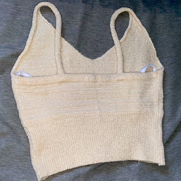 Cream Spaghetti Croptop - Picture 3 of 3
